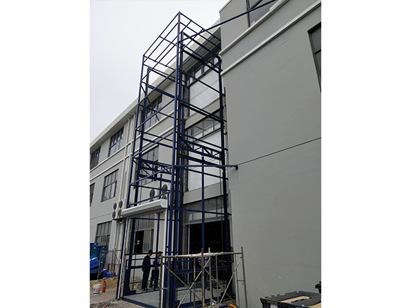 導(dǎo)軌式升降臺(tái)